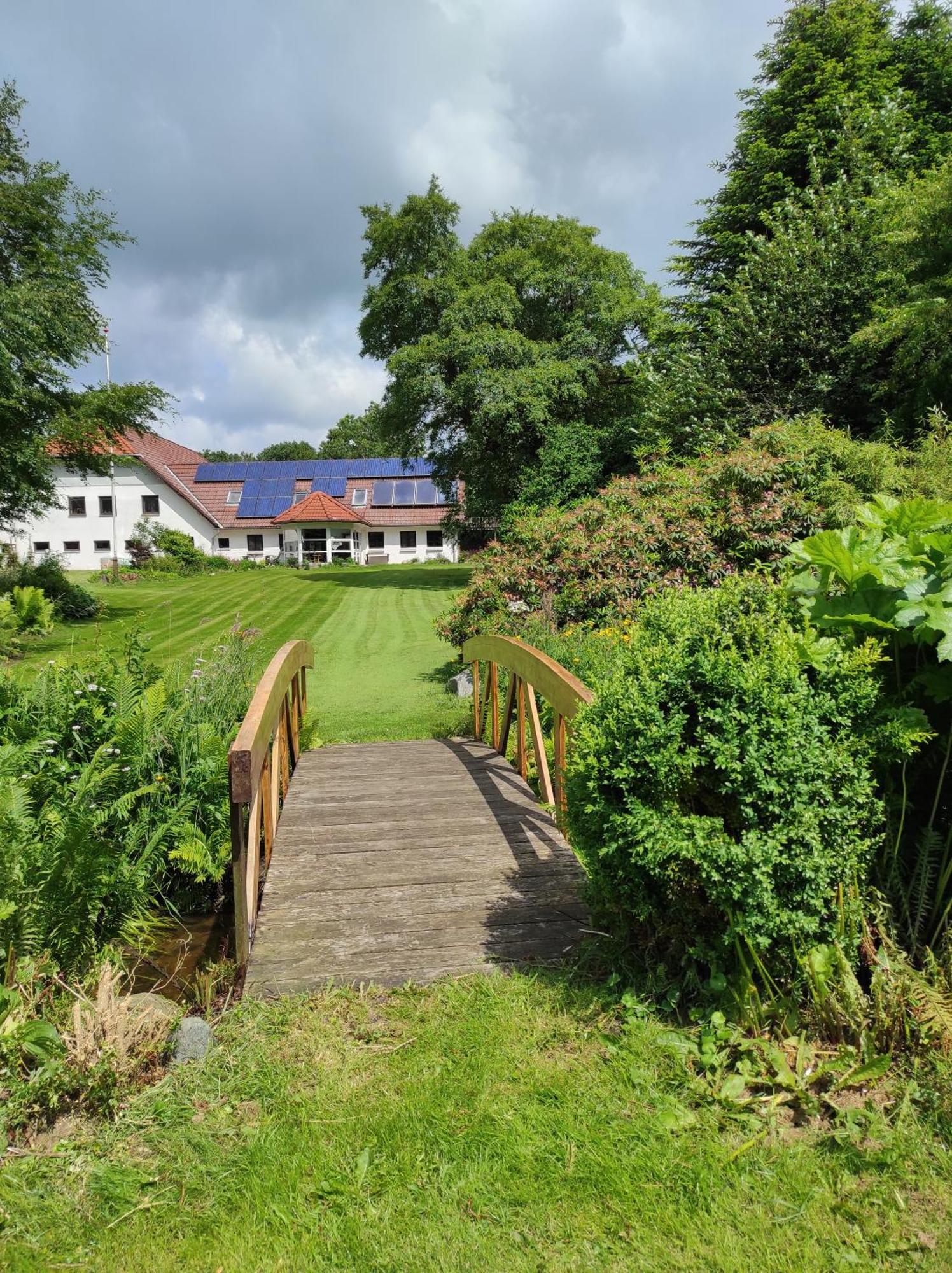 LintrupEmily'S Garden住宿加早餐旅馆 外观 照片